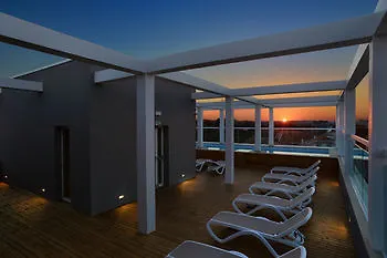 Hotel Embassy & 3*