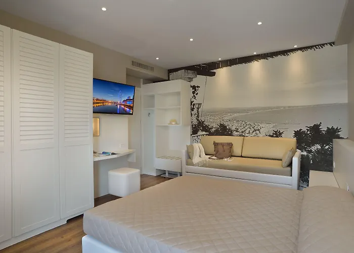 Embassy & 3* Cattolica