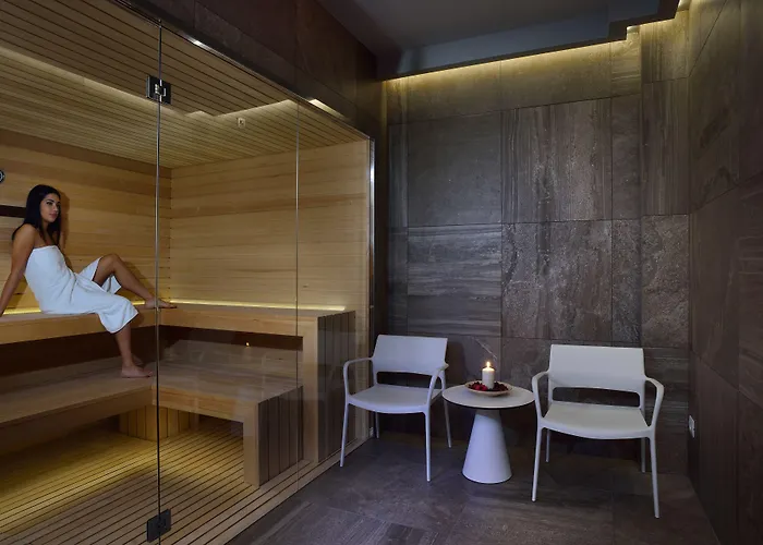 Embassy & 3* Cattolica