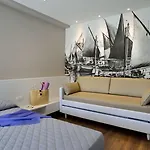 Ξενοδοχείο Embassy & 3*