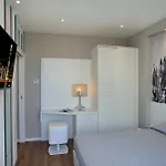 Embassy & Ξενοδοχείο 3*
