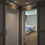 Ξενοδοχείο Embassy &