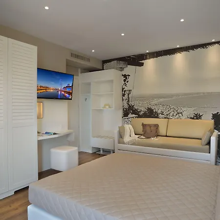 Embassy & 3* Cattolica
