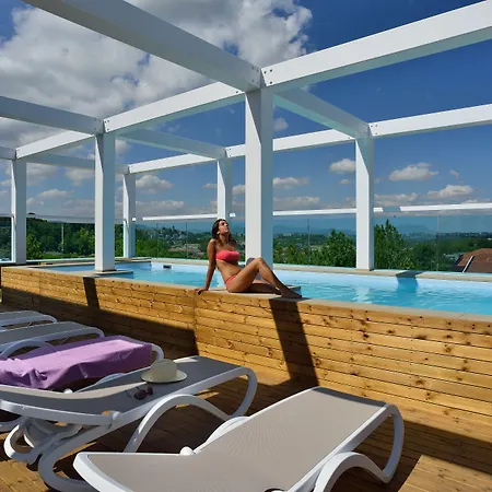 Embassy & Ξενοδοχείο Κατόλικα