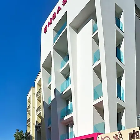Embassy & 3*