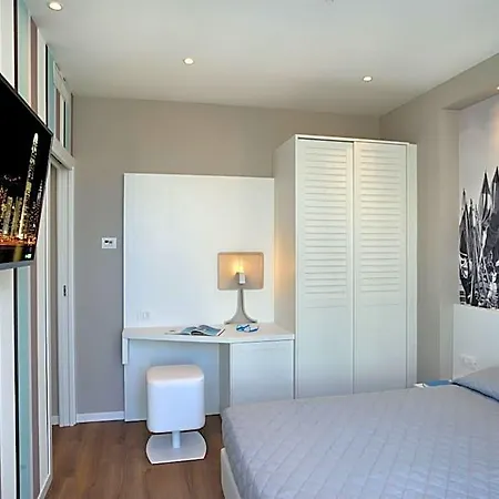 Embassy & Hotel Cattolica