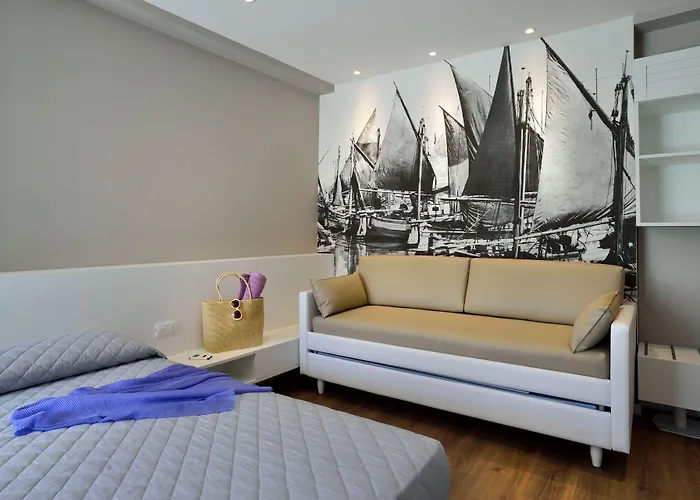 Hotell Embassy & 3*